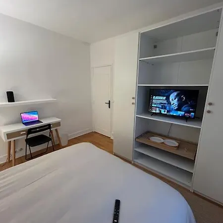 Situe A 7 Min A Pied De Paris Porte De Versailles Et Metro * 이씨레물리노